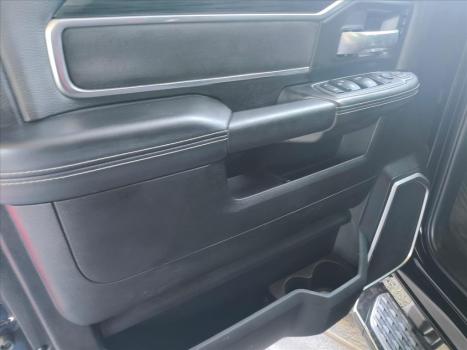 RAM 2500 6.7 I6 24V SLT CABINE DUPLA TURBO DIESEL NIGHT EDITION 4X4 AUTOMTICO, Foto 9