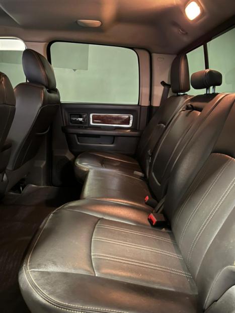 RAM 2500 6.7 I6 24V SLT CABINE DUPLA TURBO DIESEL LARAMIE 4X4 AUTOM�TICO, Foto 17
