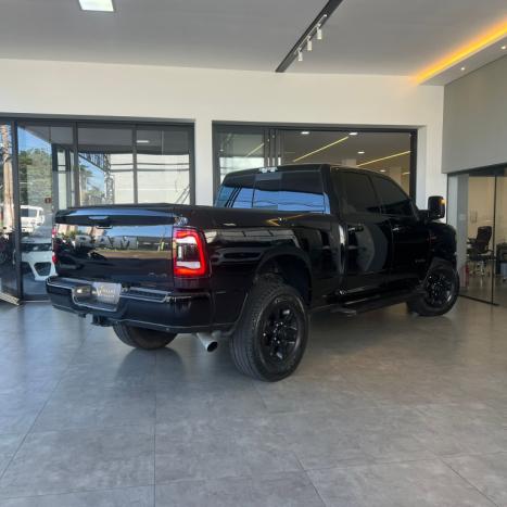 RAM 2500 6.7 I6 24V SLT CABINE DUPLA TURBO DIESEL NIGHT EDITION 4X4 AUTOM�TICO, Foto 4
