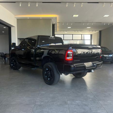 RAM 2500 6.7 I6 24V SLT CABINE DUPLA TURBO DIESEL NIGHT EDITION 4X4 AUTOM�TICO, Foto 6