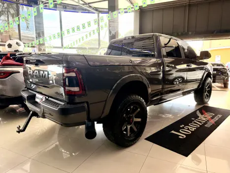 RAM 2500 6.7 I6 24V SLT CABINE DUPLA TURBO DIESEL NIGHT EDITION 4X4 AUTOM�TICO, Foto 4