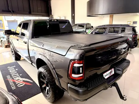 RAM 2500 6.7 I6 24V SLT CABINE DUPLA TURBO DIESEL NIGHT EDITION 4X4 AUTOM�TICO, Foto 7