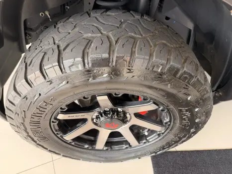 RAM 2500 6.7 I6 24V SLT CABINE DUPLA TURBO DIESEL NIGHT EDITION 4X4 AUTOM�TICO, Foto 12