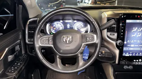 RAM 2500 6.7 I6 24V SLT CABINE DUPLA TURBO DIESEL LARAMIE 4X4 AUTOM�TICO, Foto 18