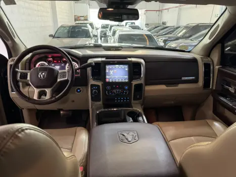 RAM 2500 6.7 I6 24V SLT CABINE DUPLA TURBO DIESEL LARAMIE 4X4 AUTOMÁTICO, Foto 4