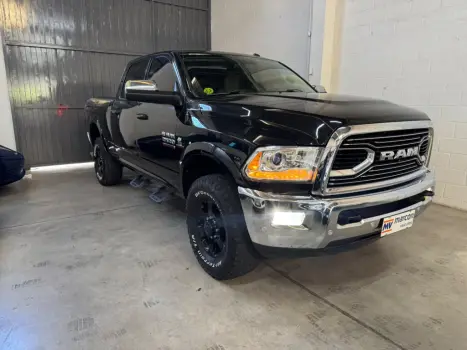 RAM 2500 6.7 I6 24V SLT CABINE DUPLA TURBO DIESEL LARAMIE 4X4 AUTOMÁTICO, Foto 5