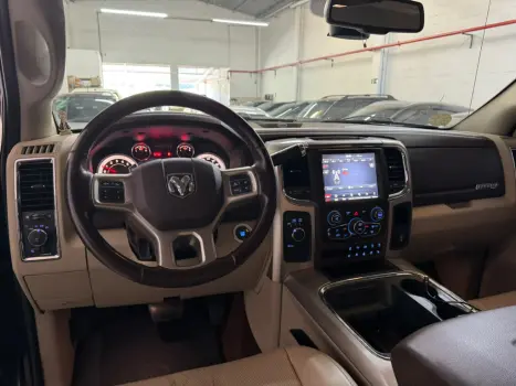 RAM 2500 6.7 I6 24V SLT CABINE DUPLA TURBO DIESEL LARAMIE 4X4 AUTOMÁTICO, Foto 6