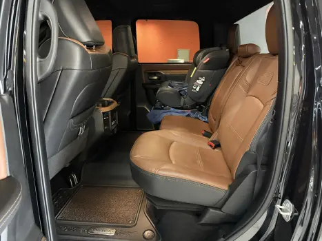 RAM 3500 6.7 I6 LIMITED LONG HORN CABINE DUPLA 4X4 TURBO DIESEL AUTOMÁTICO, Foto 4 RAM 3500 6.7 I6 LIMITED LONG HORN CABINE DUPLA 4X4 TURBO DIESEL AUTOMÁTICO, Foto 4