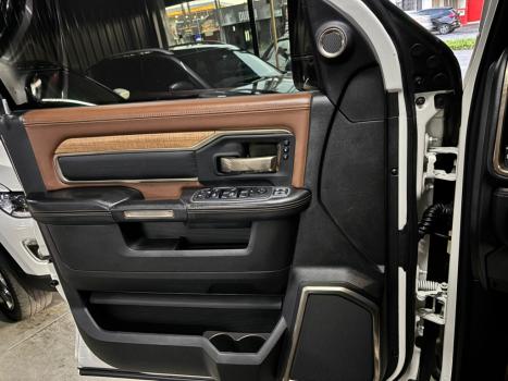 RAM 3500 6.7 I6 LIMITED LONG HORN CABINE DUPLA 4X4 TURBO DIESEL AUTOM�TICO, Foto 15