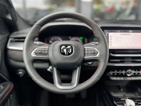 RAM Rampage 2.0 4P HURRICANE 4 TURBO R/T 4X4 AUTOM�TICO, Foto 15