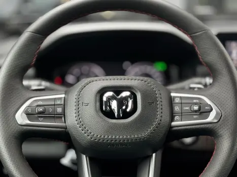 RAM Rampage 2.0 4P HURRICANE 4 TURBO R/T 4X4 AUTOM�TICO, Foto 16