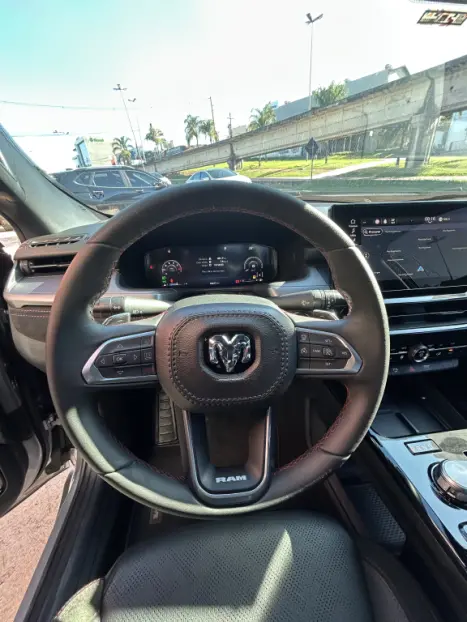 RAM Rampage 2.0 4P HURRICANE 4 TURBO R/T 4X4 AUTOM�TICO, Foto 6