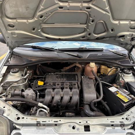 RENAULT Clio Sedan 1.0 16V 4P PRIVILEGE, Foto 8