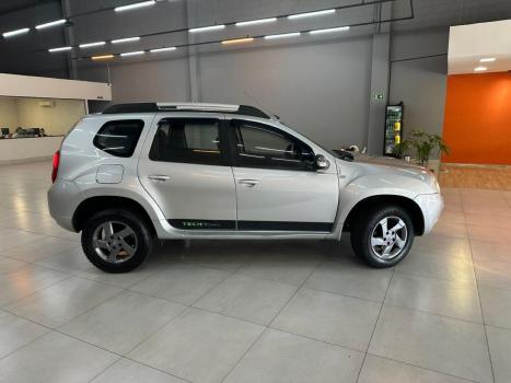RENAULT Duster 1.6 16V 4P FLEX DYNAMIQUE, Foto 4 RENAULT Duster 1.6 16V 4P FLEX DYNAMIQUE, Foto 4