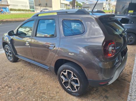 RENAULT Duster 1.6 16V 4P FLEX SCE ICONIC X-TRONIC AUTOM�TICO, Foto 3