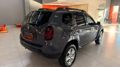 RENAULT Duster 1.6 16V 4P FLEX SCE AUTHENTIQUE X-TRONIC AUTOM�TICO, Foto 13