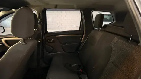 RENAULT Duster 1.6 16V 4P FLEX SCE AUTHENTIQUE X-TRONIC AUTOM�TICO, Foto 18