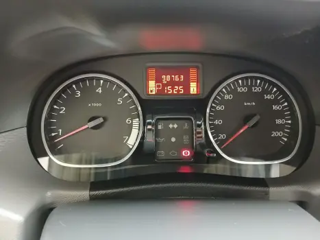 RENAULT Duster 2.0 16V 4P FLEX DYNAMIQUE AUTOM�TICO, Foto 16