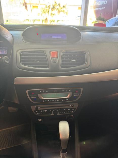 RENAULT Fluence 2.0 16V 4P FLEX DYNAMIQUE AUTOM�TICO, Foto 9