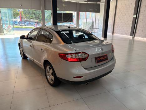 RENAULT Fluence 2.0 16V 4P FLEX DYNAMIQUE AUTOM�TICO, Foto 16