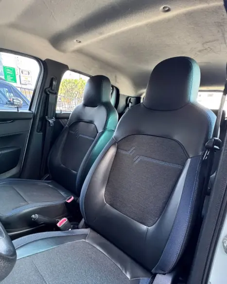 RENAULT Kwid 1.0 12V 4P SCE FLEX INTENSE, Foto 8 RENAULT Kwid 1.0 12V 4P SCE FLEX INTENSE, Foto 8