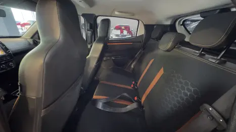 RENAULT Kwid 1.0 12V 4P SCE FLEX OUTSIDER, Foto 12