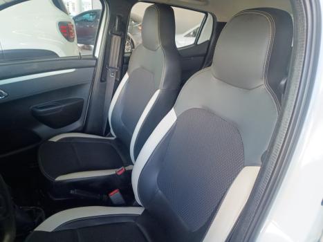 RENAULT Kwid 1.0 12V 4P SCE FLEX INTENSE, Foto 4
