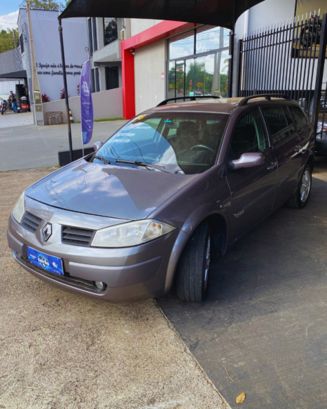 RENAULT Megane Grand Tour 2.0 16V 4P DYNAMIQUE AUTOM�TICO, Foto 3
