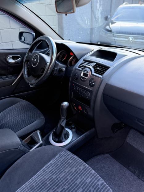 RENAULT Megane Grand Tour 1.6 16V 4P FLEX DYNAMIQUE, Foto 4