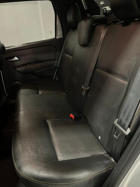 RENAULT Oroch 1.3 16V 4P OUTSIDER TURBO TCe AUTOM�TICO CVT, Foto 17