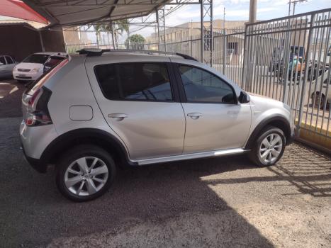 RENAULT Sandero 1.6 16V 4P FLEX SCE STEPWAY, Foto 3 RENAULT Sandero 1.6 16V 4P FLEX SCE STEPWAY, Foto 3