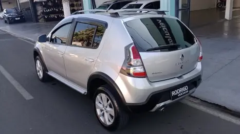 RENAULT Sandero 1.6 16V 4P FLEX STEPWAY, Foto 5