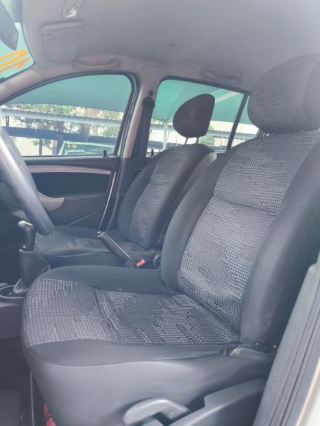 RENAULT Sandero 1.6 16V 4P FLEX SCE EXPRESSION, Foto 5 RENAULT Sandero 1.6 16V 4P FLEX SCE EXPRESSION, Foto 5