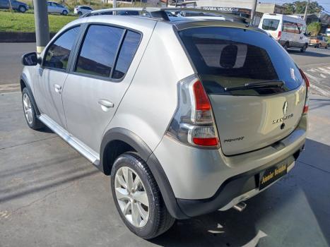 RENAULT Sandero 1.6 16V 4P FLEX STEPWAY AUTOM�TICO, Foto 6