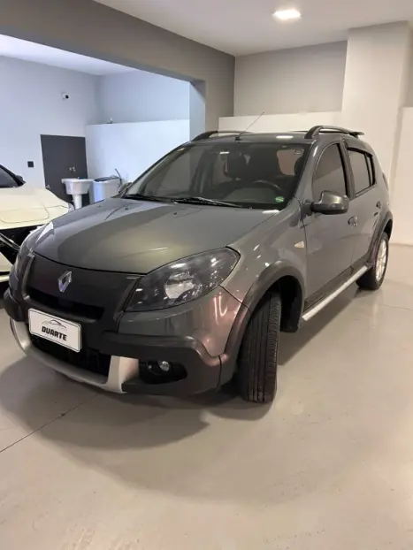RENAULT Sandero 1.6 16V 4P FLEX STEPWAY AUTOMÁTICO, Foto 3