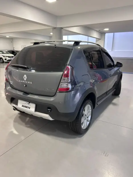 RENAULT Sandero 1.6 16V 4P FLEX STEPWAY AUTOMÁTICO, Foto 4