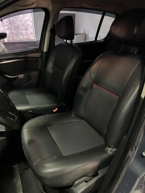 RENAULT Sandero 1.6 16V 4P FLEX STEPWAY AUTOMÁTICO, Foto 17