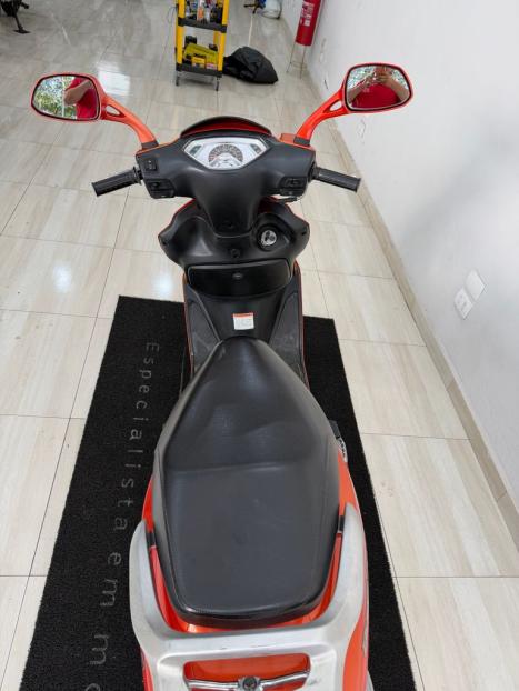 SUZUKI Burgman 125 , Foto 4