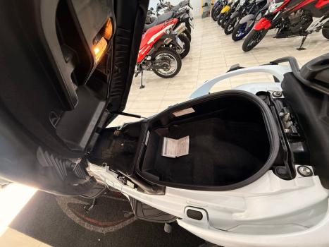 SUZUKI Burgman 650 EXECUTIVE, Foto 3