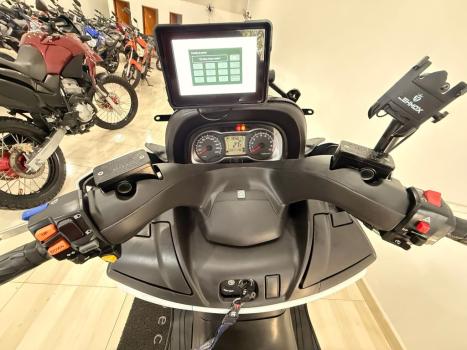 SUZUKI Burgman 650 EXECUTIVE, Foto 4