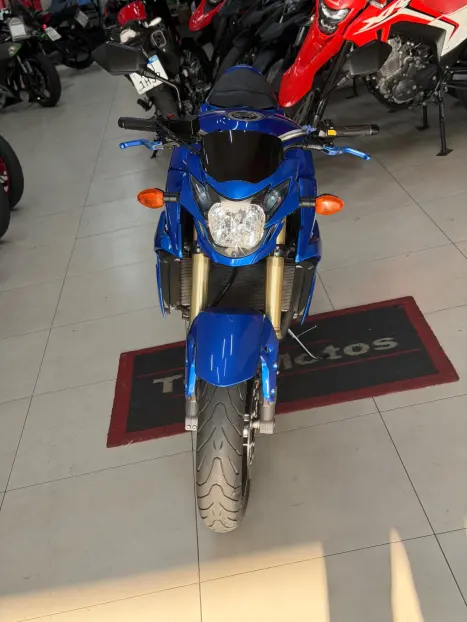 SUZUKI GSR 750 , Foto 5