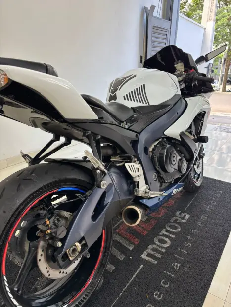 SUZUKI GSX 750 F , Foto 2