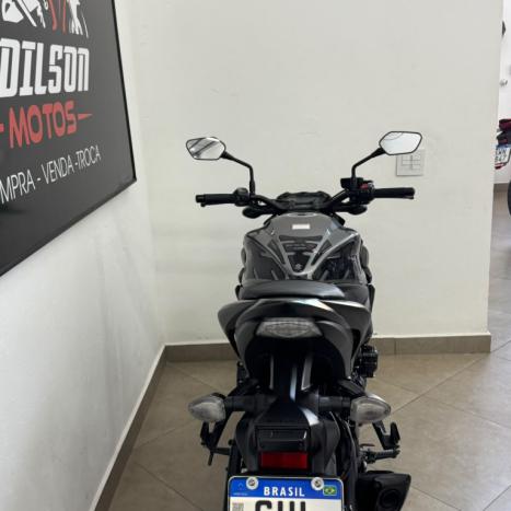 SUZUKI GSX-S 1000 A, Foto 5