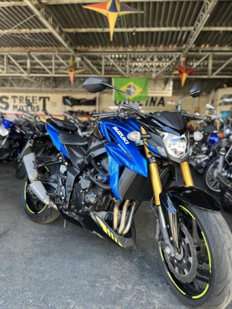 SUZUKI GSX-S 750 ABS, Foto 1