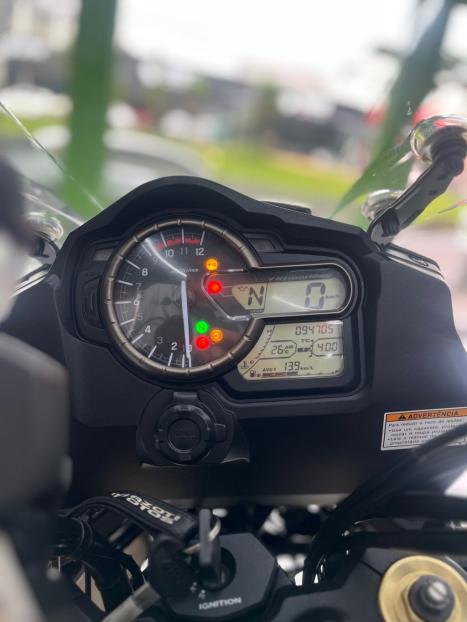 SUZUKI V-Strom DL 1000 , Foto 8
