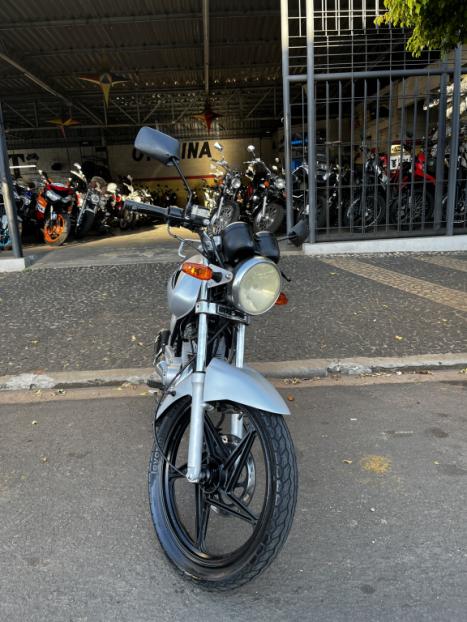 SUZUKI Yes 125 EN, Foto 4