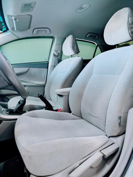 TOYOTA Corolla 1.8 16V 4P XEI, Foto 10