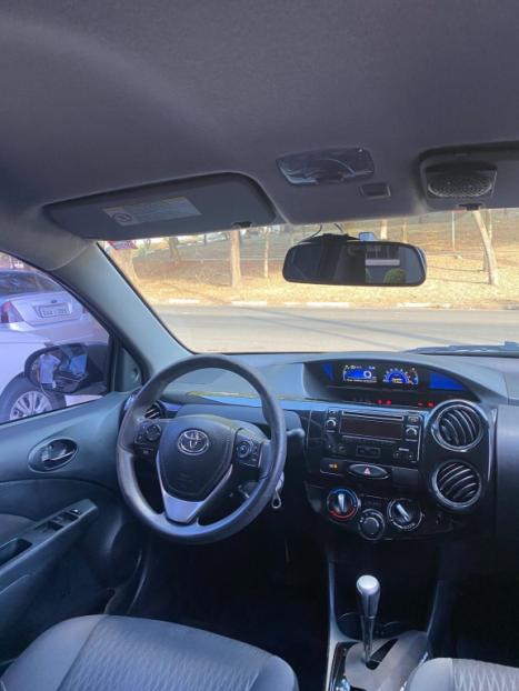 TOYOTA Etios Hatch 1.5 16V 4P FLEX XS AUTOMTICO, Foto 10