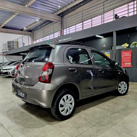 TOYOTA Etios Hatch 1.3 16V 4P FLEX X, Foto 4 TOYOTA Etios Hatch 1.3 16V 4P FLEX X, Foto 4