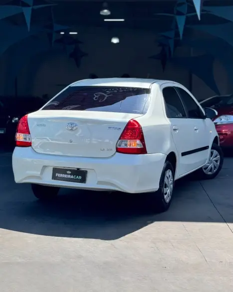 TOYOTA Etios Hatch 1.5 16V 4P FLEX XS, Foto 3